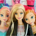 Vidéos De Barbie Inspiration Boneca Barbie Anna Elsa Frozen Novelinha Pra Roupas