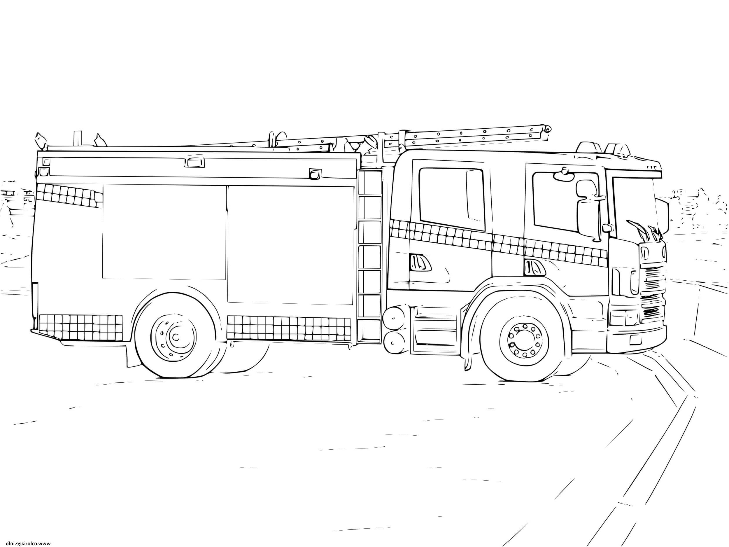 camion de pompier en attente de demarrer coloriage