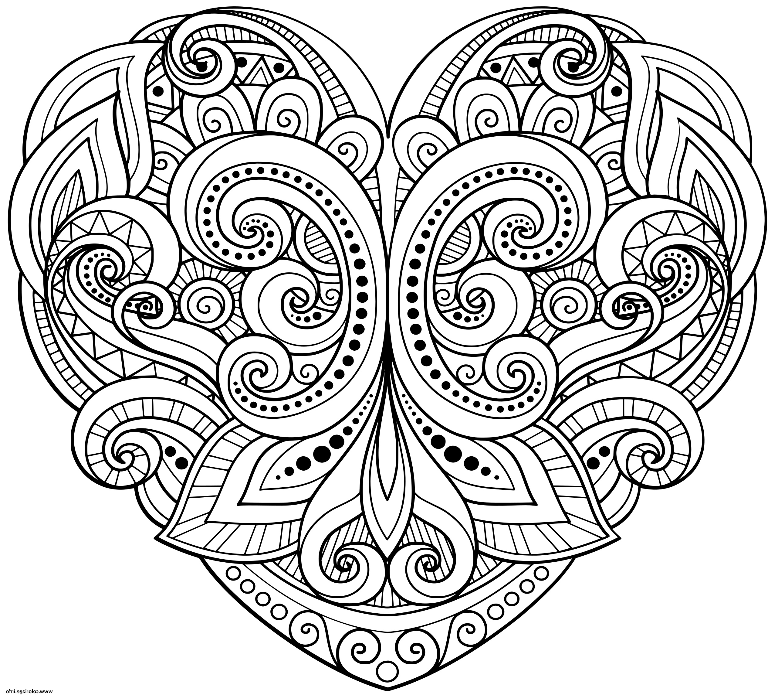 mandala en forme de coeur floral et motifs varies coloriage